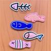 Acrílico Novo Desenho Animado Fofo Super Fofo Padrão de Água Peixe DIY Presilha de Cabelo Broche Emblema Ímã de Geladeira Joias Pequenos Acessórios