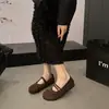 Punta redonda suela blanda correa única 2026 zapatos tipo haba para mujer con zapatos Mary Jane otoño retro planos de un solo color boca poco profunda negro en stock