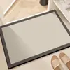 Alfombra de baño moderna simple de barro de diatomeas suave para el suelo, alfombra de puerta de baño de secado rápido antideslizante, alfombra de puerta absorbente para inodoro