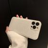 Funda Simple de Piel de Cordero con Camelia para Apple 15 iPhone14Promax Resistente a Caídas 13 Funda Protectora para Mujer