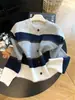 Cardigan Suéter Listrado Color Block Design Transfronteiriço 2026 para Mulheres, Outono/Inverno, Solto, Vintage, Casual, Macio, Amigável para Baixinhas