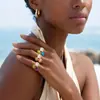 Anillo de Piedra Natural Multicolor de Diseño Único con un Toque de Lujo Ligero y Gama Alta, Anillo Abierto de Acero de Titanio Dorado de 18K Que No Se Desvanece