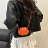 Bolso Bandolera de Hombro tipo Concha, Hermoso, Moderno y Personalizado, Estampado Nuevo Estilo Primavera y Verano 2025, de Moda, Sencillo, Color Sólido y Estilo Occidental