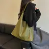 Bolsa casual com padrão trançado para mãe e filha, nova bolsa tote de grande capacidade estilo coreano nicho, bolsa de ombro e axila feminina para o dia a dia