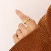 Anillo de pareja para mujer con temperamento retro francés, simple, nicho, viento frío, acero inoxidable chapado en oro, joyería al por mayor de fábrica