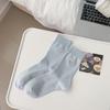 Nuevos calcetines para mujer de primavera y verano 2025, color azul gris, bordado de Little Red Book, amor, calcetines de pila, tela de doble Luo Kou, etiqueta de tela, calcetines de tubo para mujer