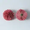 Flores artificiais grandes de cor laranja, buquês de adereços de crisântemos coloridos, paisagismo comercial para banquetes, decoração de móveis e paredes no atacado