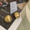 Brincos de feijão de ouro escovado fosco Brincos femininos de estilo coreano 2023 Novos brincos de luxo leves de alta qualidade na moda