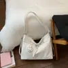 Nova Bolsa de Ombro Feminina Estilo Girly com Bolinhas 2026, Bolsa Transversal Versátil de Grande Capacidade para o Dia a Dia, Bolsa Fofa de Cartoon para o Ombro