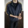 Otoño 2026 Nuevo Estilo Estilo Hong Kong Interior Tallas Grandes Sudadera con Tres Rayas M-5X HW261203-P40