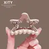 Pinza de Garra Simple con Pedrería y Perlas de Estrella de Cinco Puntas para Mujer, Nuevo Pinza para el Cabello Versátil de Tamaño Mediano para Peinados Semirecogidos, Pinza de Tiburón