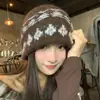 Moda cálida retro tejido mujer otoño e invierno pequeño estilo coreano gorro para la cabeza sombrero de lana nuevo 2026 jacquard cara frío sombrero