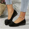 Mocasines para Mujer Estilo Nuevo Floral Europeo y Americano Talla Grande Zapatos Deportivos Casuales para Mujer Primavera Punta Puntiaguda Cuña Zapatos de una Sola Pieza 2025 Comercio Exterior