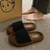 Chinelos Peludos Transfronteiriços para Mulheres Usarem Fora Outono e Inverno 2025 Novos Versáteis Fashionáveis Chinelos de Caxemira Casuais Celebridade da Internet Casa