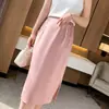 Elegante y Lujosa Falda de Color Sólido Estilo Coreano con Drapeado para Mujer, Verano 2026 Nueva Falda Satinada de Corte Ajustado con Abertura