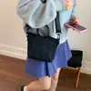 Bolso casual para el día a día, bolso de mano para mujer, nuevo bolso tipo cubo de estilo coreano, ligero y de diseño único, bolso de hombro y bolso cruzado elegante