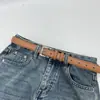Cinto Feminino Literário Retrô Estilo Coreano Simples e Versátil com Jeans Fivela de Pino Prateada Cinto Jovem Preto