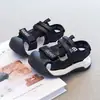 Sandalias para Niños 2026 Verano Nuevos Zapatos Deportivos para Niños y Niñas Calados Sandalias de Punta Cerrada para Niños Grandes Zapatos de Playa