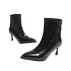 Nuevas botines de tacón alto de punta para comercio exterior, botines de tacón de aguja estilo europeo y americano, botines ajustados, negros retro, botines cortos elegantes y versátiles