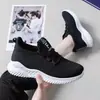 Tênis feminino de malha, coleção primavera/verão, sapatos casuais baixos estilo Pequim, tênis de malha respirável, tênis de corrida com sola macia para estudantes, atacado