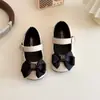 Zapatos de Princesa para Niñas 2025 Nuevo Primavera Lazo Zapatos de Cuero para Bebés Niñas Suela Suave Estilo Pequeño Fragante Moda Zapatos Individuales