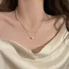 Colar de Pérolas Artificiais de Camada Dupla para Mulheres, Design Brilhante e Estiloso, Corrente de Pescoço de Nicho, Corrente de Clavícula