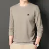 Camiseta Masculina de Manga Longa 2025, Nova Camiseta Gola Redonda para Primavera e Outono, Camiseta Básica Casual para Homens de Meia-Idade