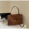 Bolsa Transversal Retro Fosca de Alta Qualidade para o Dia a Dia Nova Coleção Outono/Inverno 2025 Feminina de Ombro/Axila Bolsa de Mão Tote