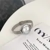 Reloj Nuevo 2024 Morado Esfera Pequeña para Mujer Diseño Coreano de Nicho Simple Exquisito Pequeño Lujo Ligero Reloj para el Lugar de Trabajo