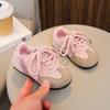 Sapatos de primavera para crianças, sapatos de prancha 2025, novos tênis antiderrapantes para meninas, sapatos Forrest Gump para meninos, sapatos de treinamento moral maré