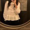 Camisa Feminina Coreana de Alta Qualidade Dongdaemun Rendada Costurada com Bolinhas Gola Redonda Manga Longa