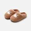 Pantuflas de algodón auténticas de gatito para mujer, nuevo modelo otoño e invierno 2026, antideslizantes, cálidas, de punta cerrada, lindas pantuflas peludas para uso en casa