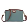 Bolsas de mão de nicho novas transfronteiriças para mulheres, também disponíveis em um design quadrado pequeno, exalando uma sensação de luxo, perfeitas para compras, para o dia a dia e versáteis como bolsa de ombro ou transversal