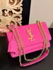 Bolso Cruzado de Hombro con Cadena de Letras Estilo Nuevo 2026, Bolso Cuadrado Pequeño de Alta Gama, Bolso de Charol Brillante para Axila para Mujer