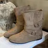Botas de otoño para mujer con punta redonda, botines retro estilo Martin, botines cortos súper populares, nuevo estilo con aumento de altura interior, gamuza estilo coreano, 2026