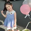 Verão Bebê Fino Tecido Algodão Puro Gola Boneca Xadrez Menina Sem Mangas Saia de Renda Respirável Absorvente de Suor Versátil