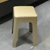 Banqueta de plástico para uso doméstico, ultra-espessa, banqueta macia acolchoada para sala de estar, banco para sala de jantar, banqueta extra estilo nórdico, modelo popular espessado para uso doméstico