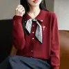 Bufanda de seda bordada con botones de colores de principios de otoño, chaqueta de punto tipo cárdigan, top elegante de talla grande para mujer, nuevo para primavera y otoño 2026