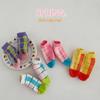 1089 calcetines infantiles al por mayor otoño e invierno combinación de colores cuadros finos calcetines tipo mocasín calcetines cortos finos para niños algodón dibujos animados calcetines para niños y niñas