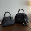 Camada superior couro bovino bowling 2025 novo vintage Boston bolsa de ombro transversal feminina alta qualidade bolsa de mão atacado