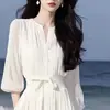 Elegante vestido social blanco de gasa estilo diosa, suave y elegante, adecuado para primavera y verano, con un diseño francés simple, disponible en todos los colores