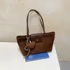 Bolso de Mano Retro con Estampado de Leopardo para Mujer 2026 Nuevo de Gamuza y Felpa Gran Capacidad Bolso de Hombro Estilo Milenial para Viajes Diarios Bolso de Axila