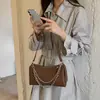 Bolso de hombro versátil para mujer, nuevo para principios de otoño de 2026, bolso bandolera con cadena, moderno y sencillo, bolso de mano de gran capacidad