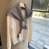 Chal de punto azul con flecos para mujer, nuevo calentador de cuello versátil y cálido de otoño/invierno, capa exterior de suéter con tacto de alta gama, bufanda triangular