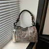 2026 Nuevo Bolso de Hombro de Verano de Alta Gama Bordado para Mujer, Versátil y Elegante, con Parches Creativos