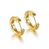 Pendientes elegantes de círculo hueco de estilo retro europeo y americano para mujer, con hebilla pequeña y sencilla, de oro de 18 quilates, accesorios para las orejas.