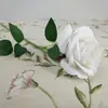 Venta al por mayor Rosa de Simulación Tallo Único Flor Falsa Flor de Rosa de Franela Flor de Interior Pared de Flores Arte Floral Arreglo Floral Decoración de Arco de Boda Flor