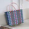 Cesta de plástico xadrez com cores contrastantes, bolsa de mão colorida combinando, bolsa de ombro versátil, bolsa cesta de viagem de grande capacidade para vegetais