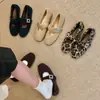 Zapatos de Peluche Leopardos Retro de Una Correa para Mujer, Adecuados para Uso en Exteriores, Otoño/Invierno 2025, para Combinar con Faldas, Zapatos Planos Mary Jane