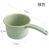 Cuchara de plástico con mango largo para agua, para champú de bebé, cuchara de agua de cocina engrosada, cuchara de baño para niños y bebés